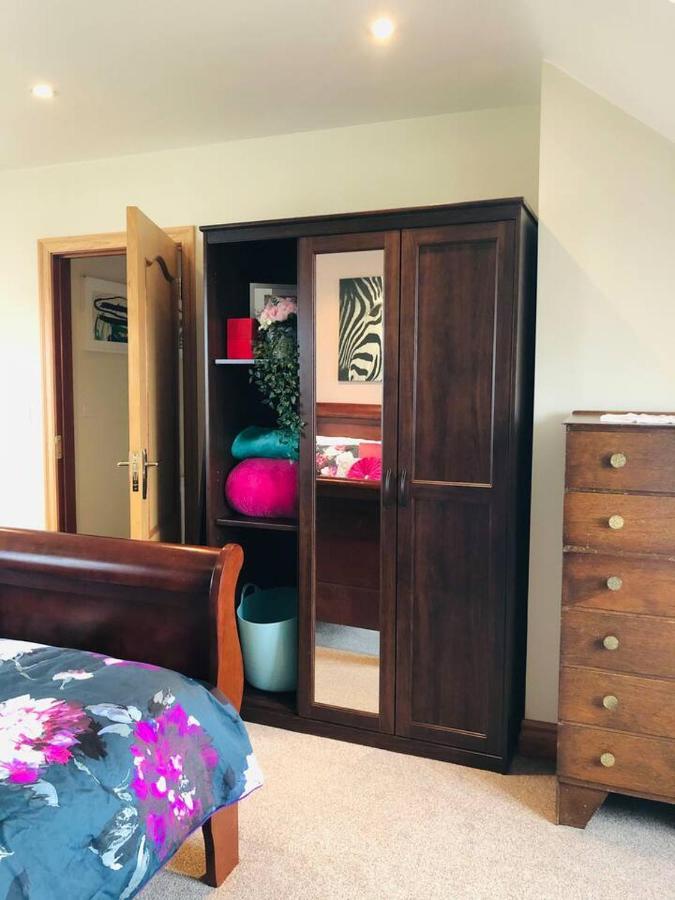 Connemara. 3 Bedroom, 8 Bed, Holiday Home ゴールウェイ エクステリア 写真