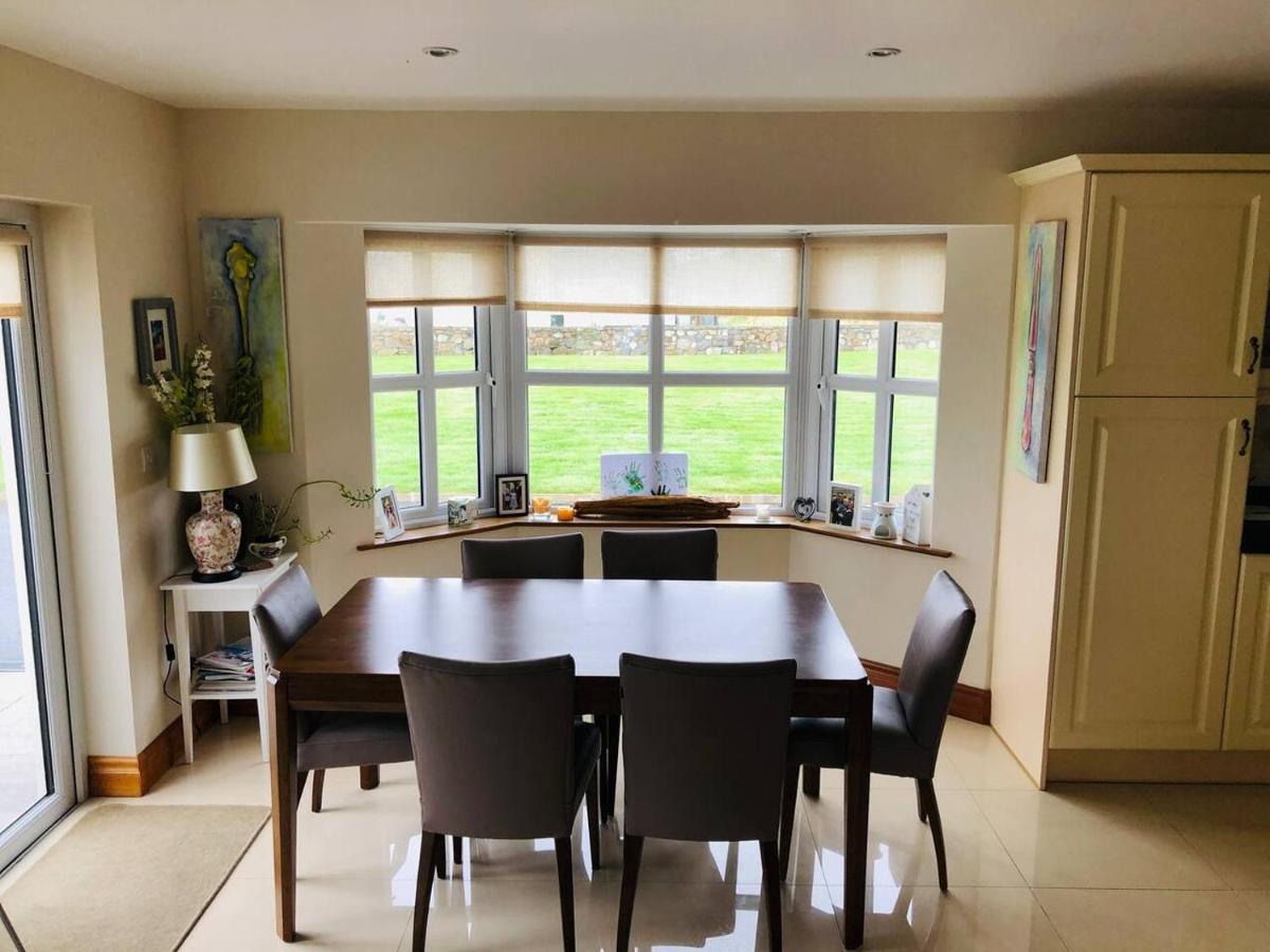 Connemara. 3 Bedroom, 8 Bed, Holiday Home ゴールウェイ エクステリア 写真