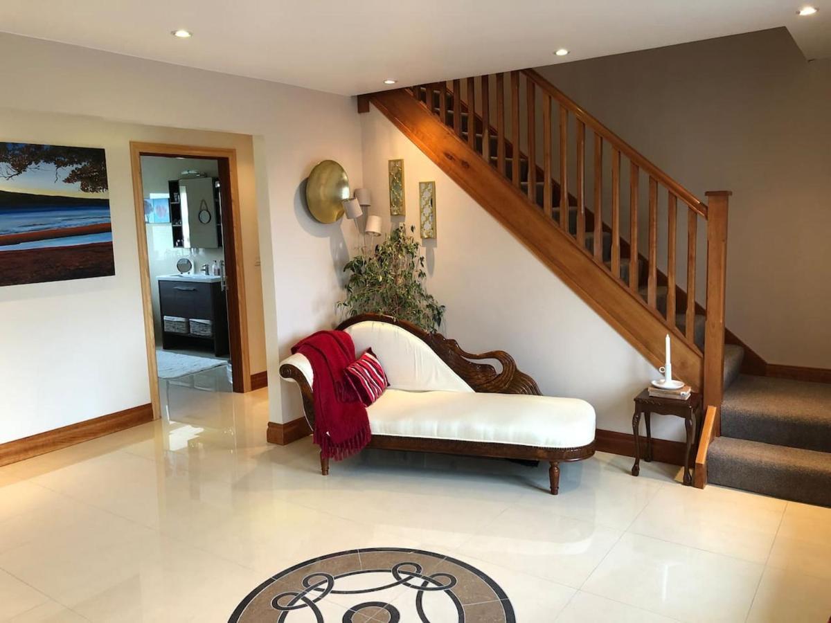 Connemara. 3 Bedroom, 8 Bed, Holiday Home ゴールウェイ エクステリア 写真