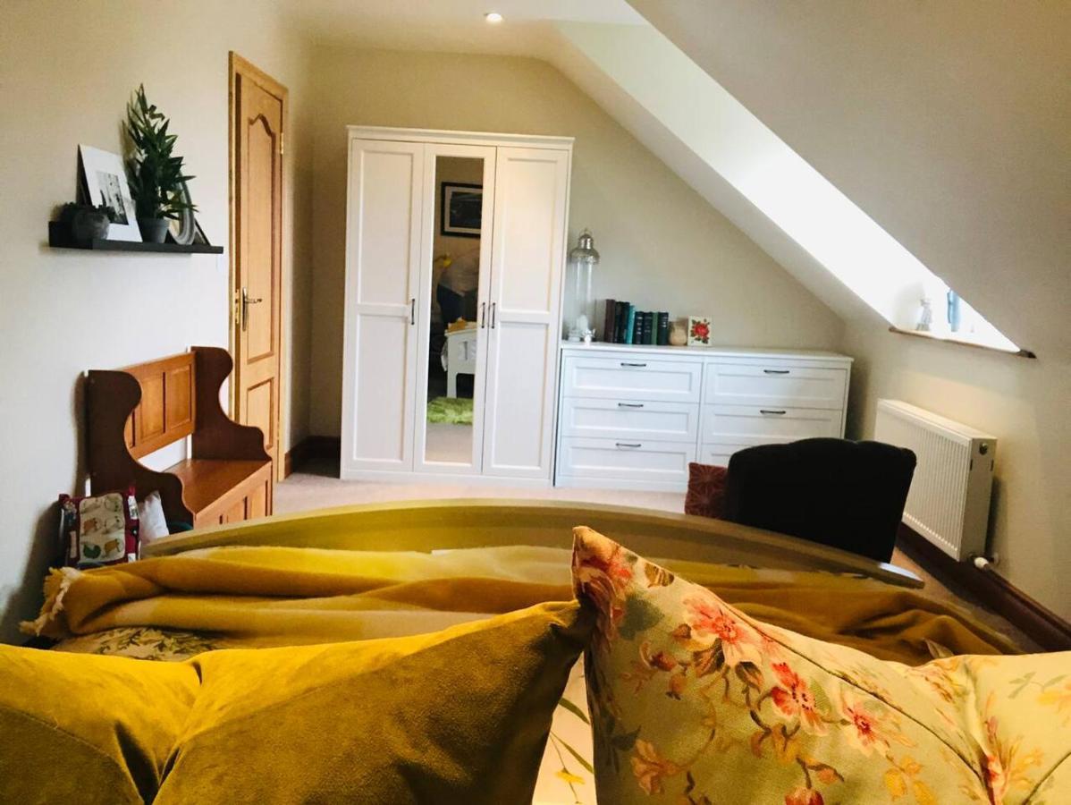 Connemara. 3 Bedroom, 8 Bed, Holiday Home ゴールウェイ エクステリア 写真