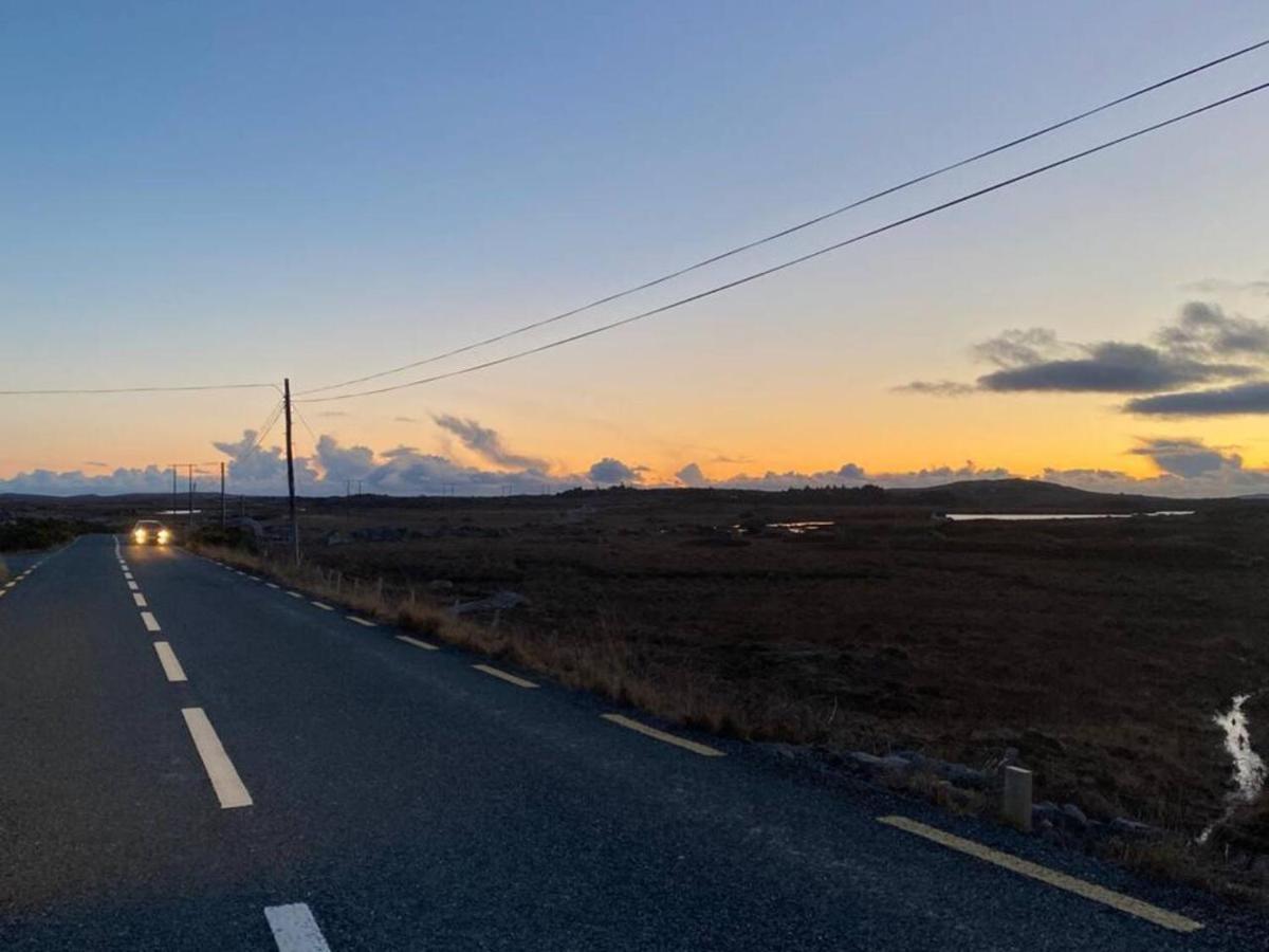 Connemara. 3 Bedroom, 8 Bed, Holiday Home ゴールウェイ エクステリア 写真